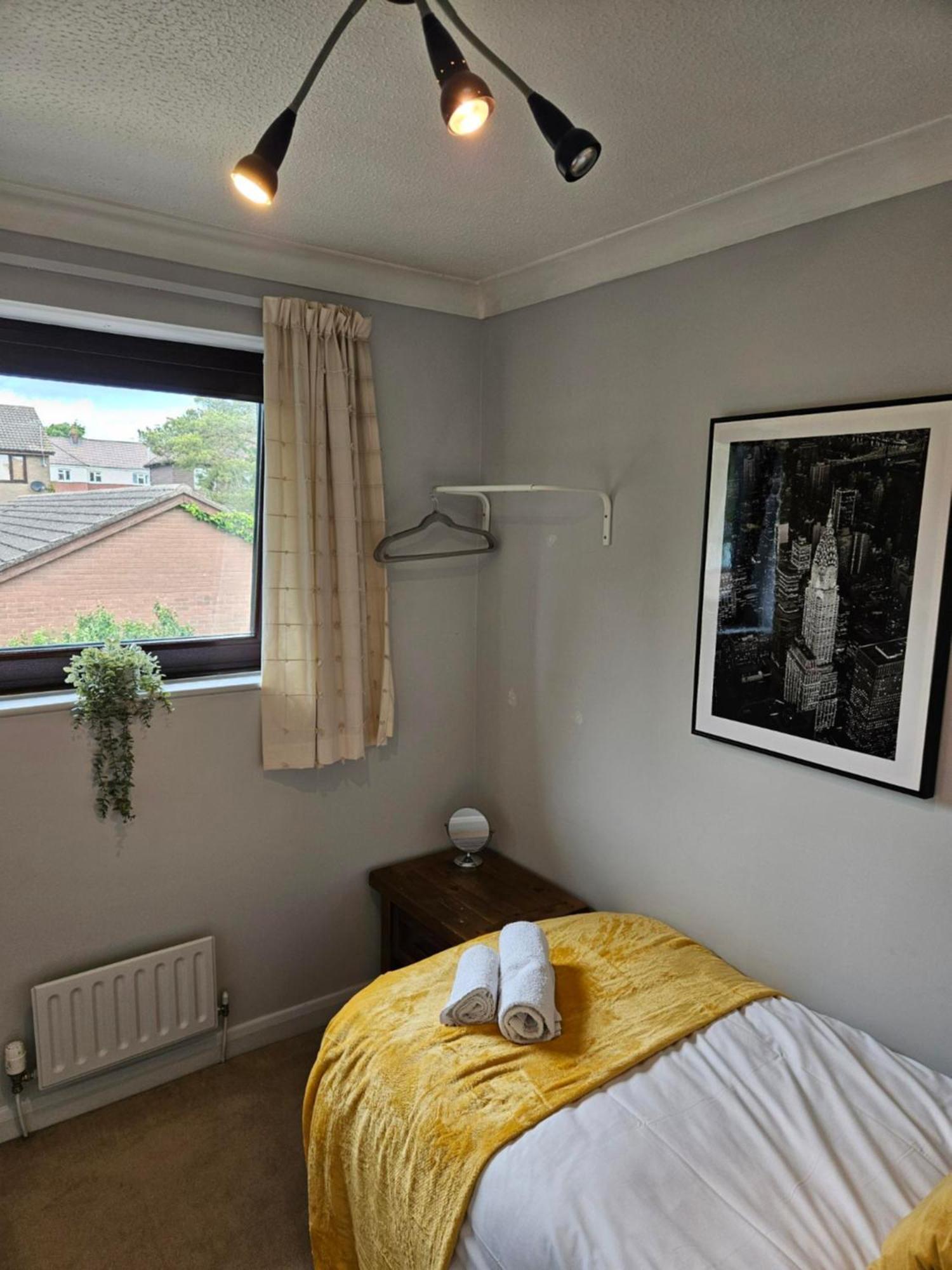 Redcot Gardens Stamford 4 Bed Contractor Familt Home With Parking Екстер'єр фото