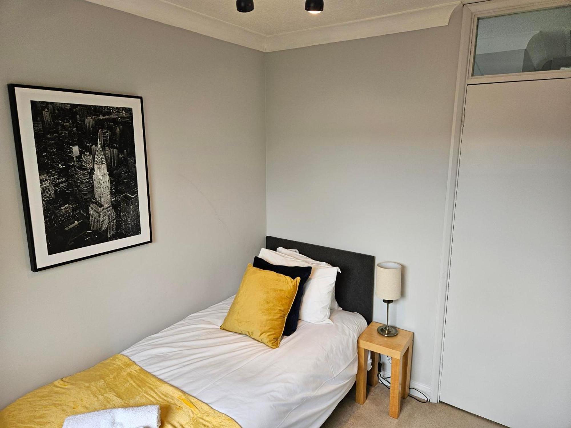 Redcot Gardens Stamford 4 Bed Contractor Familt Home With Parking Екстер'єр фото