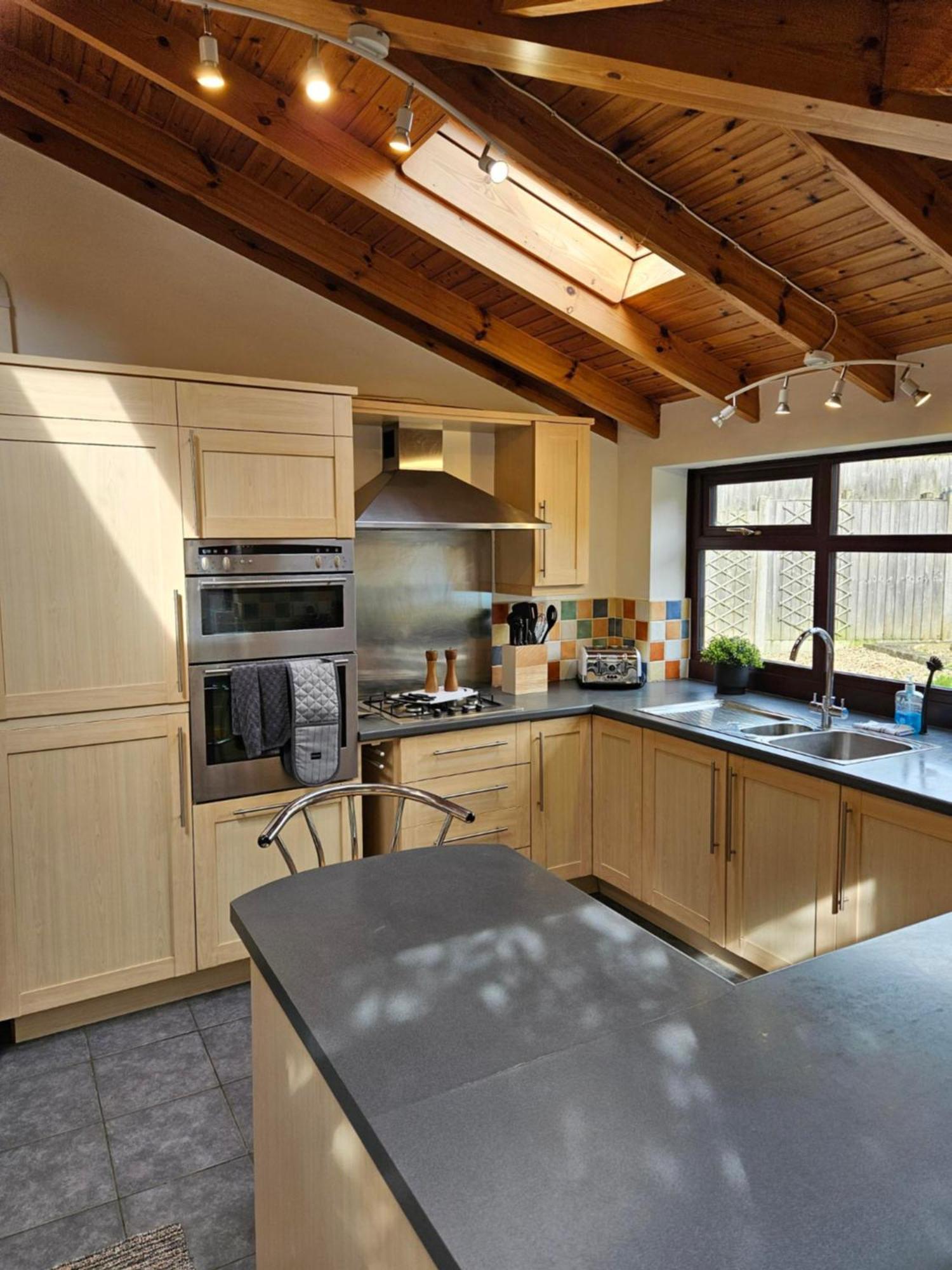 Redcot Gardens Stamford 4 Bed Contractor Familt Home With Parking Екстер'єр фото