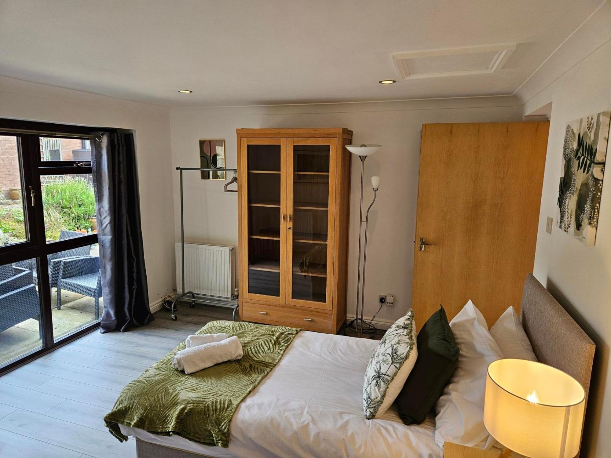 Redcot Gardens Stamford 4 Bed Contractor Familt Home With Parking Екстер'єр фото