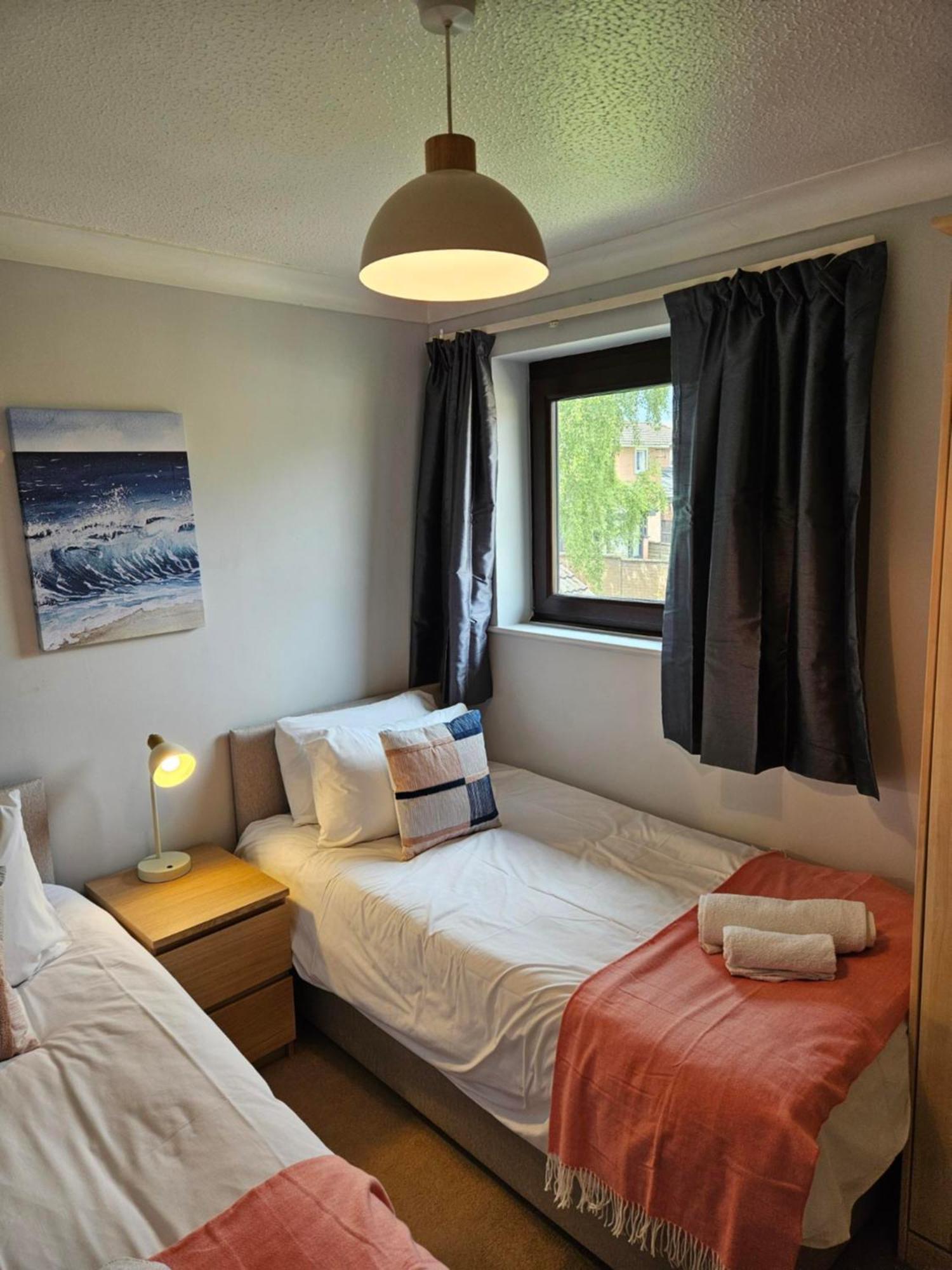 Redcot Gardens Stamford 4 Bed Contractor Familt Home With Parking Екстер'єр фото
