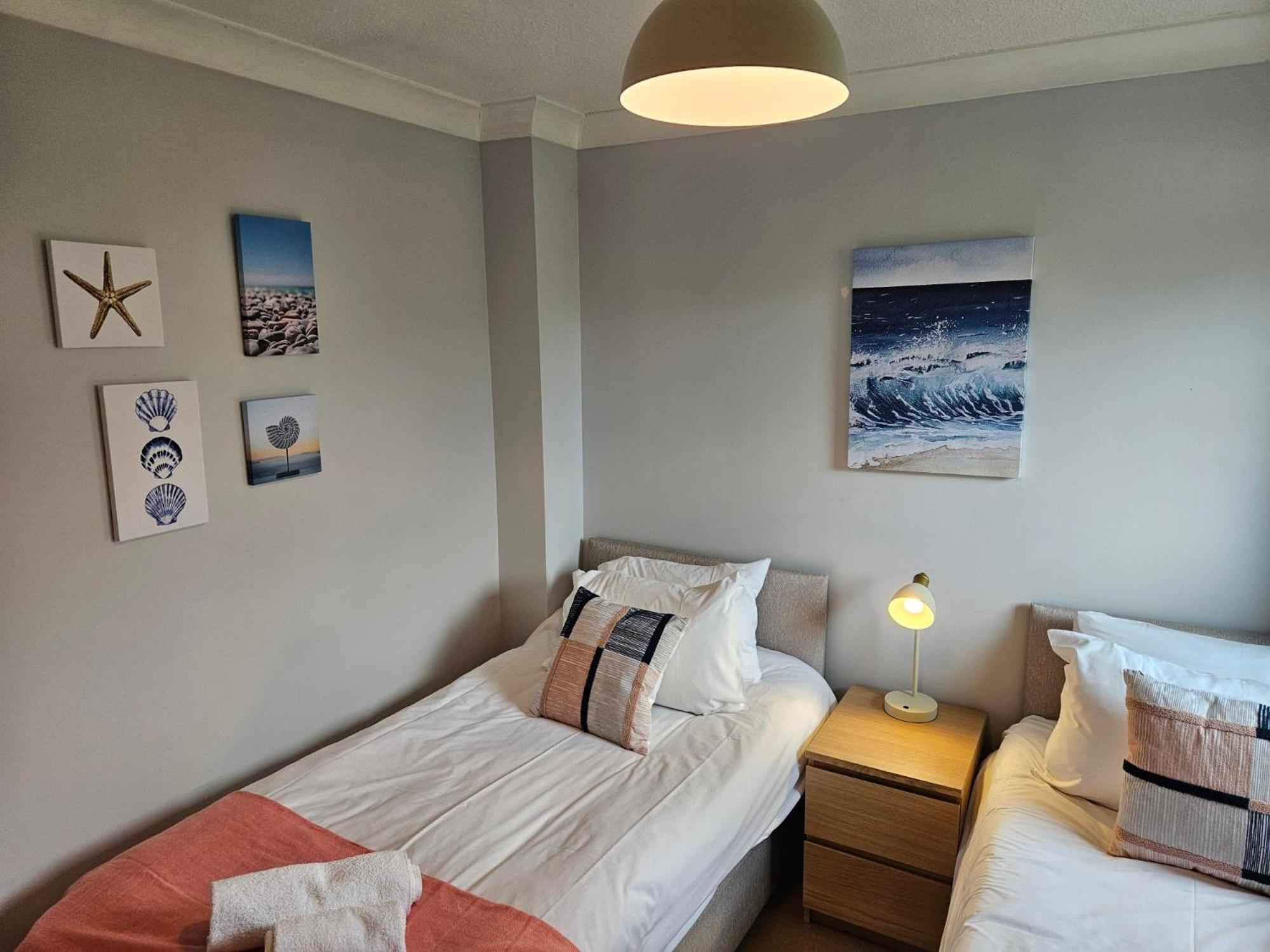 Redcot Gardens Stamford 4 Bed Contractor Familt Home With Parking Екстер'єр фото
