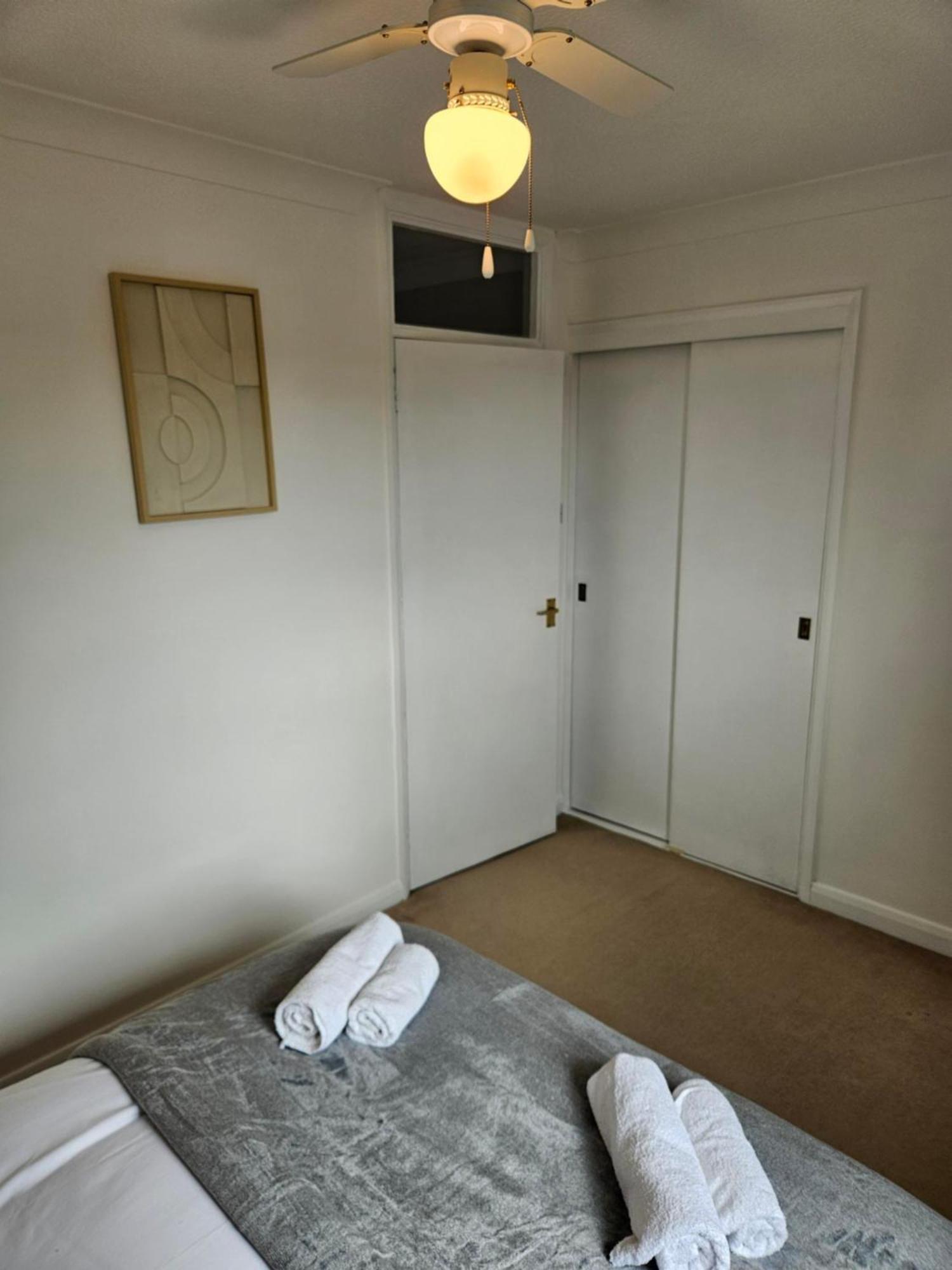 Redcot Gardens Stamford 4 Bed Contractor Familt Home With Parking Екстер'єр фото