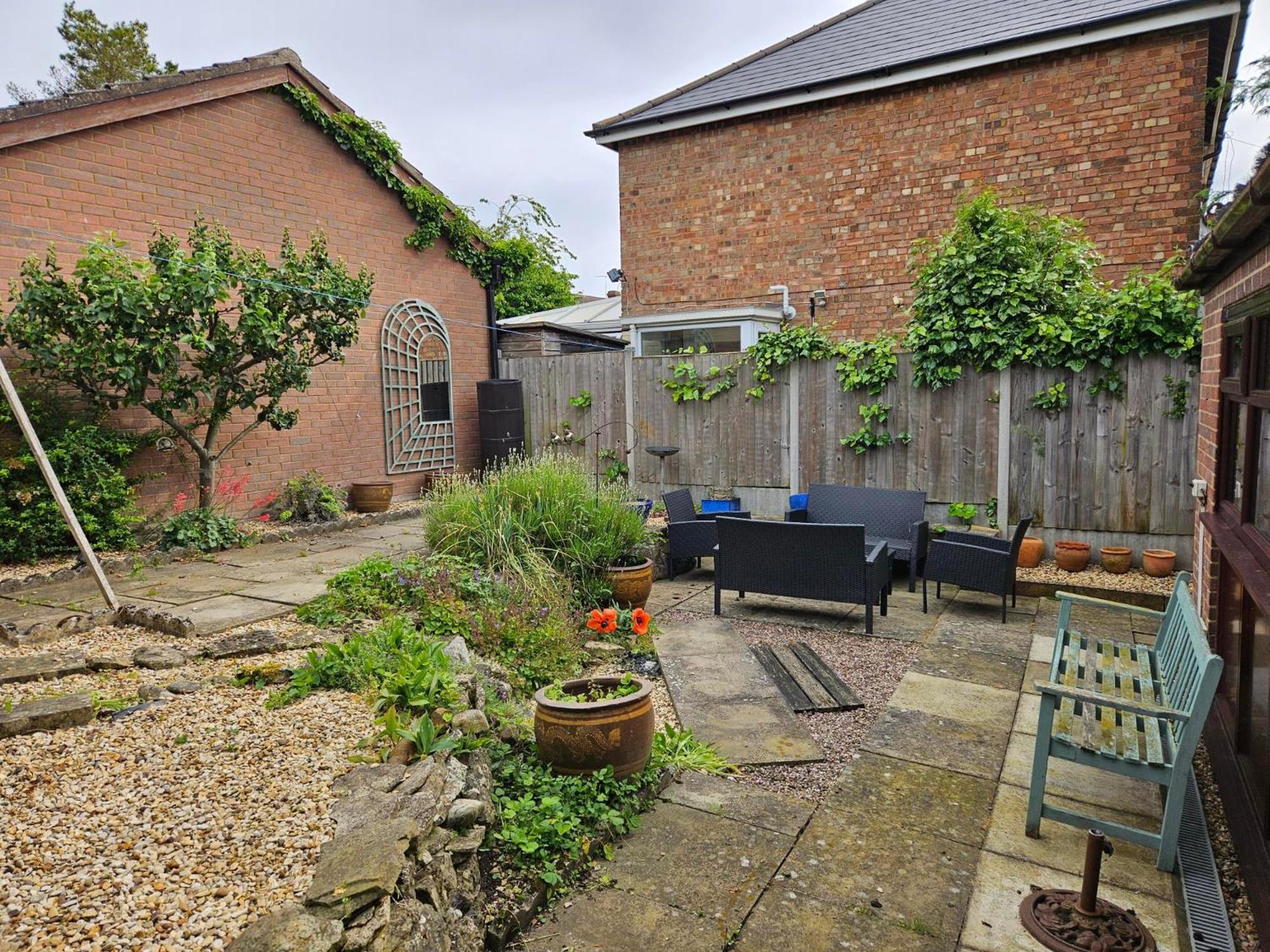 Redcot Gardens Stamford 4 Bed Contractor Familt Home With Parking Екстер'єр фото